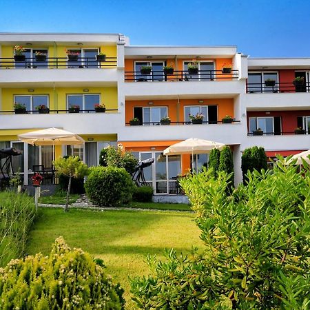 Stayinn Rainbow Houses Beachfront By Asteri Hotels Sunny Beach Esterno foto