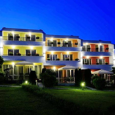 Stayinn Rainbow Houses Beachfront By Asteri Hotels Sunny Beach Esterno foto