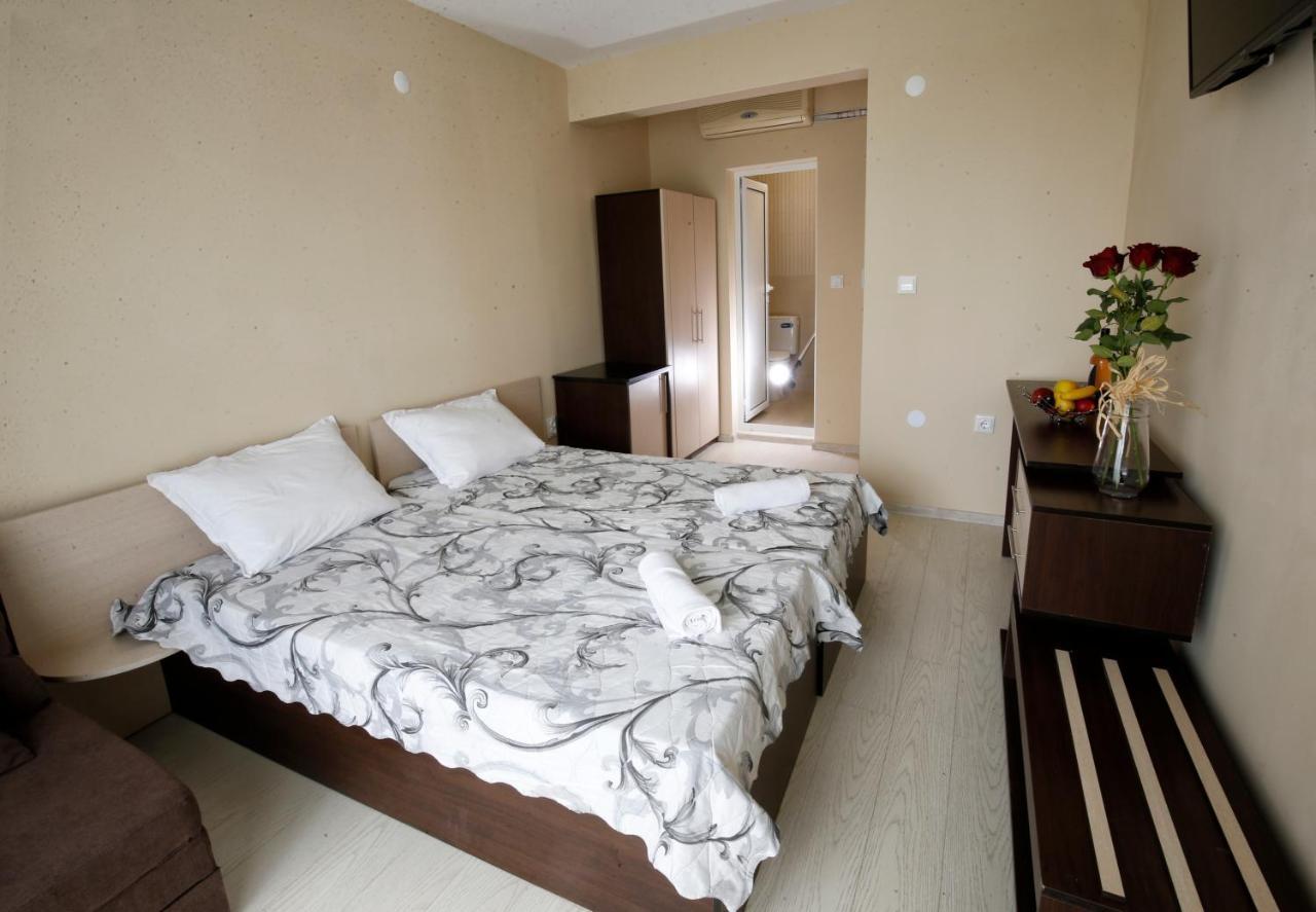 Stayinn Rainbow Houses Beachfront By Asteri Hotels Sunny Beach Esterno foto