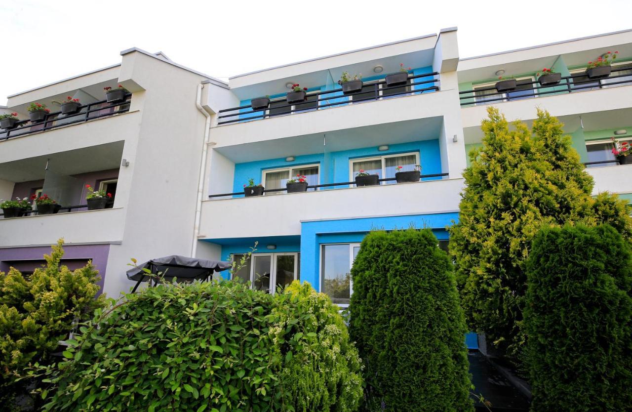 Stayinn Rainbow Houses Beachfront By Asteri Hotels Sunny Beach Esterno foto