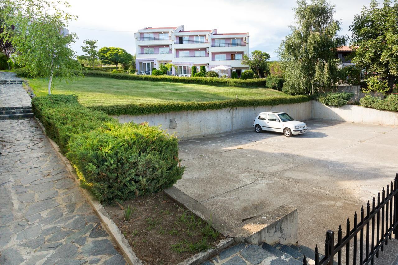 Stayinn Rainbow Houses Beachfront By Asteri Hotels Sunny Beach Esterno foto